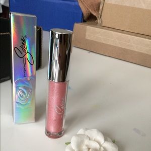 MAC Selena Bidi Bidi Bom Bom Lipglass